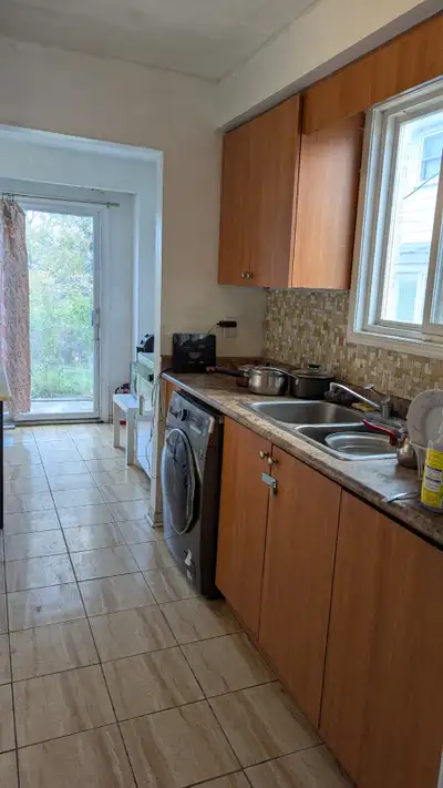 Bright, and fully furnished bedrooms on the second floor and in the basement for rent.The price is $...