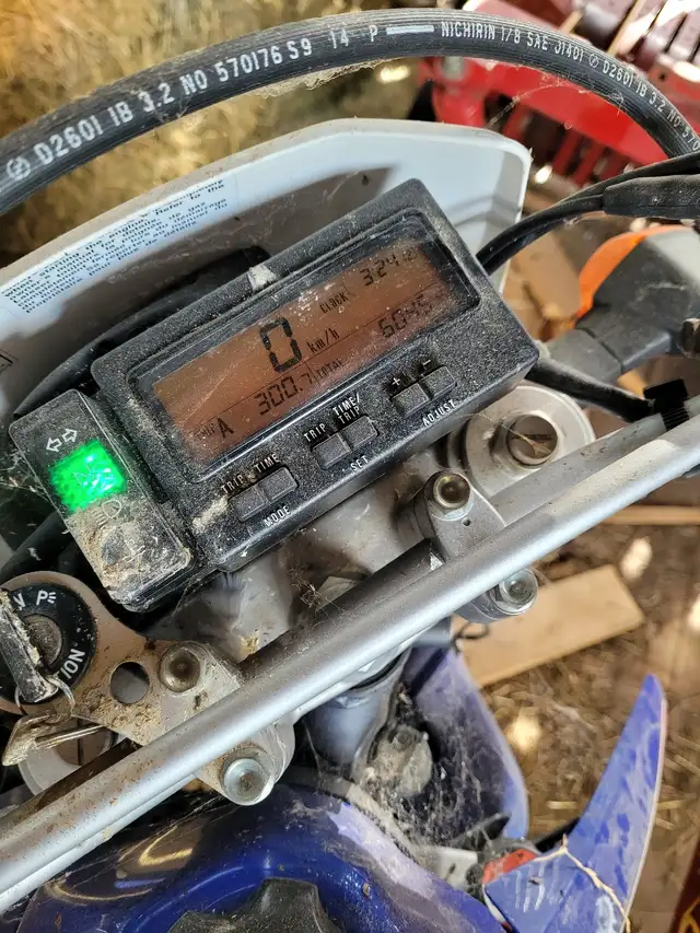 Drz400s suzuki in Dirt Bikes & Motocross in Kawartha Lakes - Image 3