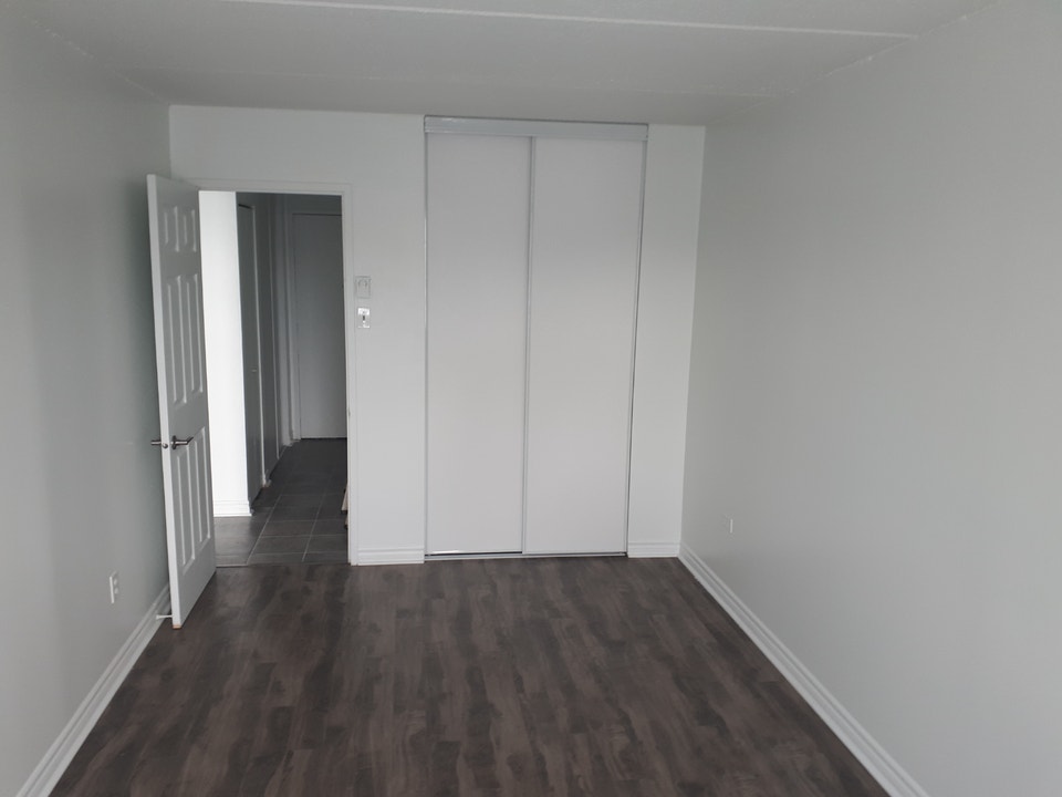 Très Bel Appartement 3 1/2 à Louer - Boul. Des Sources - DDO 3