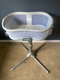 Halo baby basinet