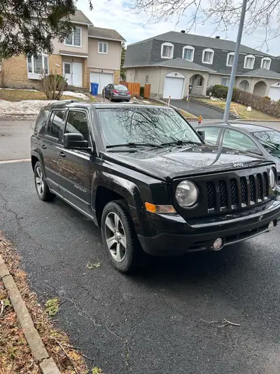 The car is in good condition. There is rust on the side, and that is why the price is low.