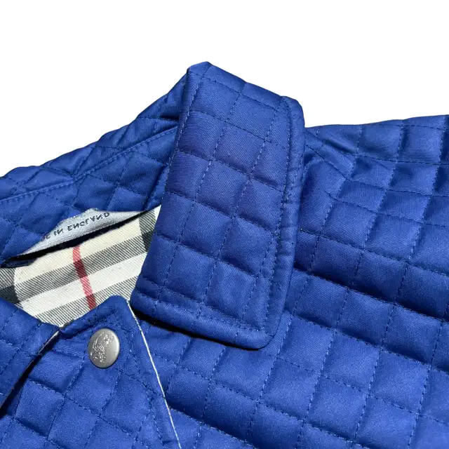 As is, Burberry Quilted Jacket/Coat - Size 8,  ENGLAND in Women's - Tops & Outerwear in City of Toronto - Image 9