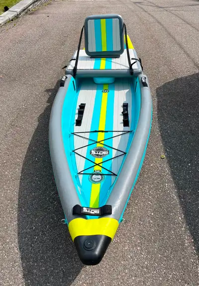 Bote Deus Aero Gonflable 15 psi. Valeur 1 200 $ Très bonne qualité. Peut être utiliser sans siège co...