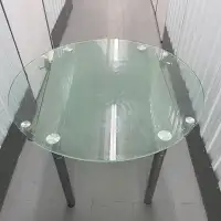 Table de salle à manger extensible ronde en verre trempé. livrai