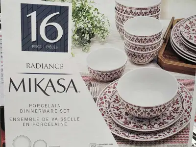 This brand new Mikasa Radiance 16-piece porcelain dinnerware set features a beautiful, intricate red...