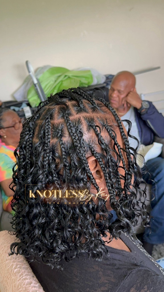 KNOTLESS BRAIDS SALE in Health and Beauty Services in Mississauga / Peel Region - Image 3
