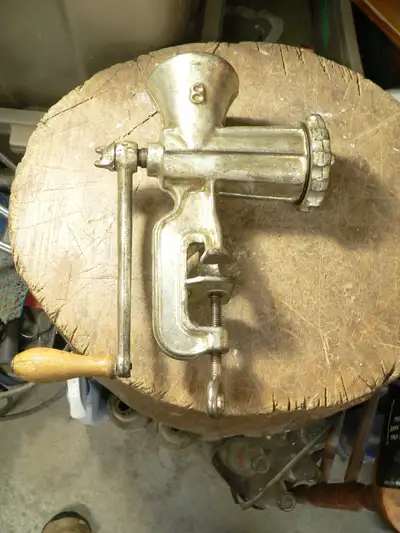 plusieurs articles antique a différent prix, View more