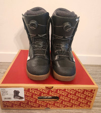 *NEW! Vans Aura Pro Men’s Snowboard Boots - size 10
