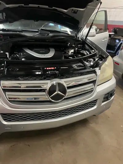 Seling 2007 Mercedes Benz GL450 suv all wheel drive on winter tires everything good don’t need natig...