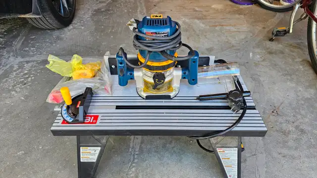 1 1/2 HP Ryobi router and matching table in Power Tools in Regina - Image 4