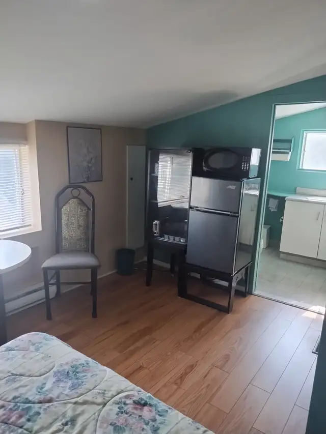 chambre comme  rbnb pour voyageur                 2 ou 3 jours in Quebec in Canada - Image 2