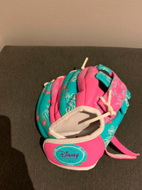 Girl’s Disney Baseball Glove