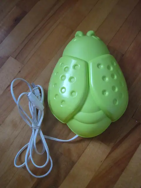 IKEA Lampe d'Enfants / Childs Light Fixture - Vendu in Indoor Lighting & Fans in City of Montréal - Image 7