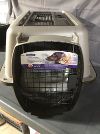BRAND NEW - Small dog/cat Crate