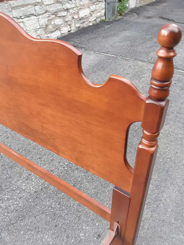 Double bed in Beds & Mattresses in Kingston - Image 3