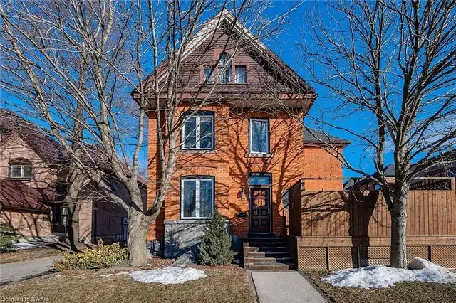 March 2026 - 2 Rooms Available close to McMaster or Mohawk