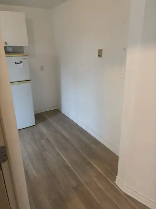 1-Bedroom Unit for Rent – $1,250/month in North Sydney Hot Water Included | Building Under Renovatio...