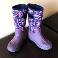 BOGS Boots Size 13 flowers Insulated Rain Snow Outdoor