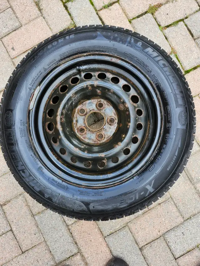 Winter Tires   215 /60R16 in Tires & Rims in Sudbury - Image 2