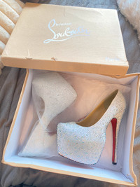 Heels For Sale size 6 