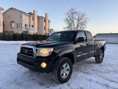 2008 Toyota Tacoma Access Cab 4x4 * Potent 4.0L engine * 312,000 kilometers - meticulously maintaine...