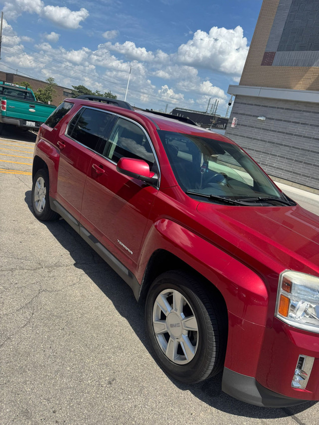 2013 GMC terrain suv in Cars & Trucks in Mississauga / Peel Region - Image 2
