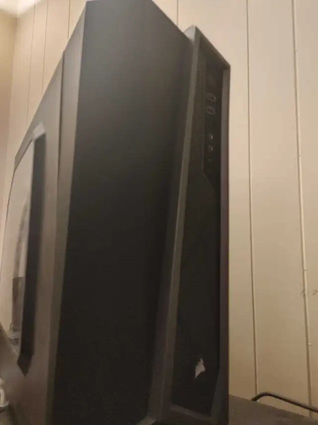 PC mid-range in Desktop Computers in Portage la Prairie - Image 2