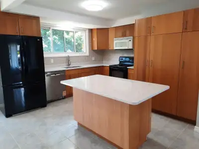 Newly Renovated 2 Bed, All Inclusive, Private Laundry, & A/C