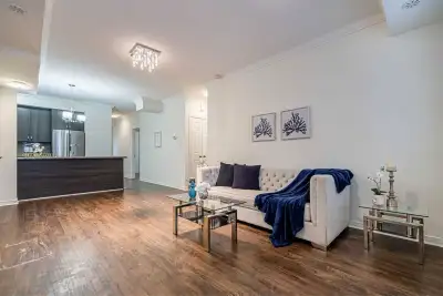 Welcome to this beautiful townhouse available for rent! Featuring spacious bedrooms and modern bathr...