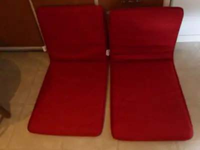 2-COUSSINS DE CHAISES,A DOSSIER HAUT,100% POLYESTER,ROUGES., View more