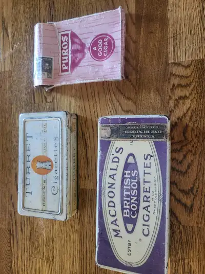 Boîtes de cigarettes et cigares vintages à 10$ chaque, View more