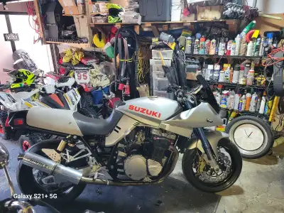 Feast your eyes on this vintage 1983 Suzuki Katana 1186, a true testament to classic motorcycle desi...