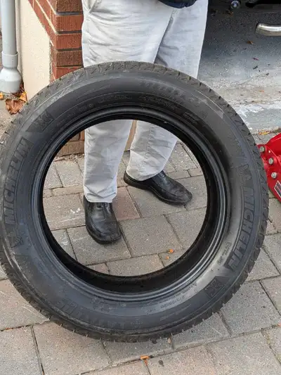Used once only as a spare tire. Very good condition, one tire available. Retails 440+ Pickup Scarbor...