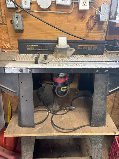 This Craftsman router table is a reliable and sturdy piece of equipment, perfect for tackling your w...