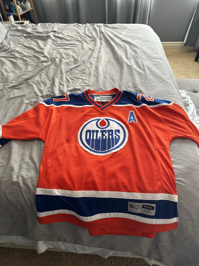 Oilers authentic Reebok jersey 2xl in Men's in Edmonton - Image 2