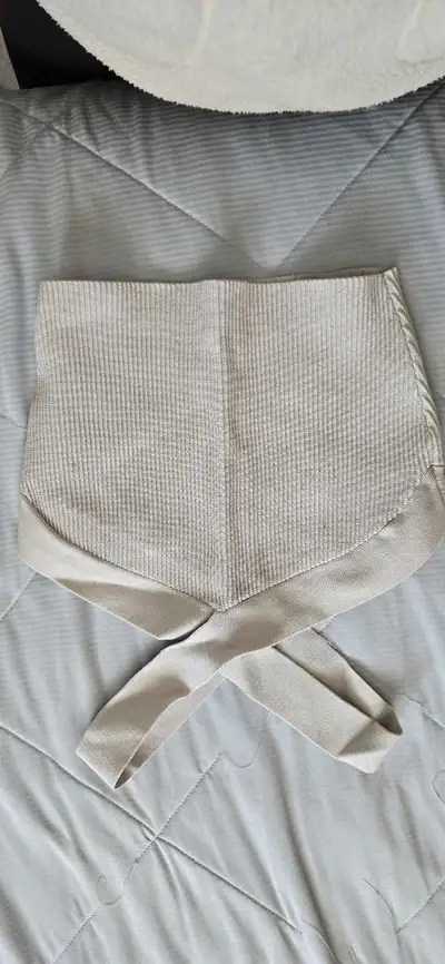 aritzia beige top, View more