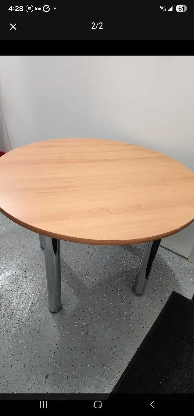 Round Table