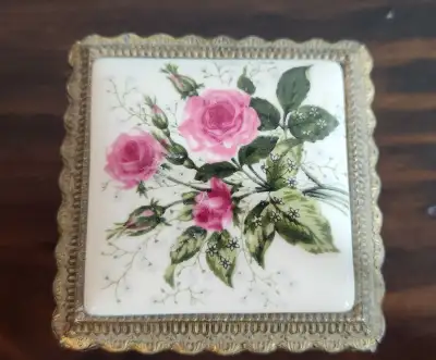 Besutiful Vintage Japanese Jewelry Box with Porcelain Lid, Roses on Porcelain Design, Red Velvety In...