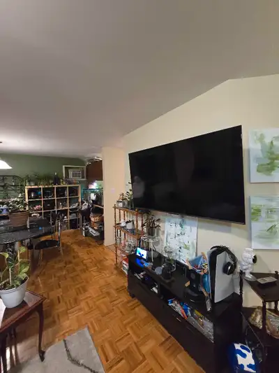 This spacious 3.5 apartment is available for rent as a lease takeover available as of Aug 1st. It in...