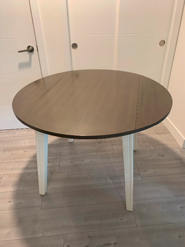 Dining Table for Sale in Dining Tables & Sets in Burnaby/New Westminster - Image 2