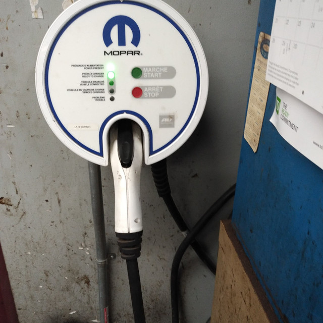 AeroVironment EVSE RS EV Charger in Other Parts & Accessories in Markham / York Region - Image 4