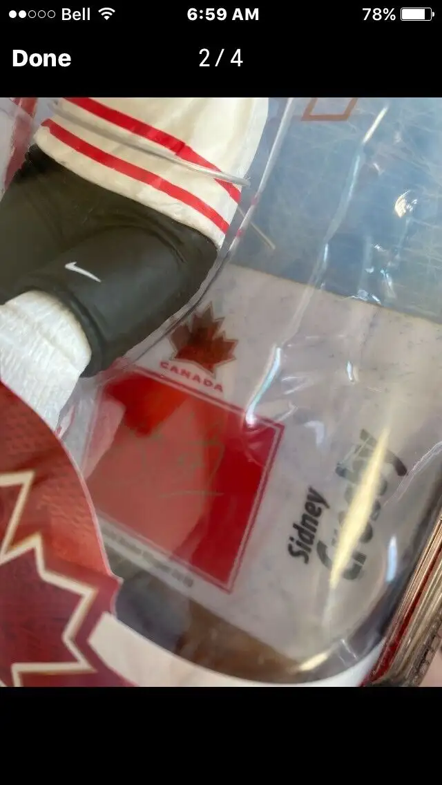Mcfarlane Sidney Crosby Team Canada Autographed Hockey Figure in Arts & Collectibles in Mississauga / Peel Region - Image 7
