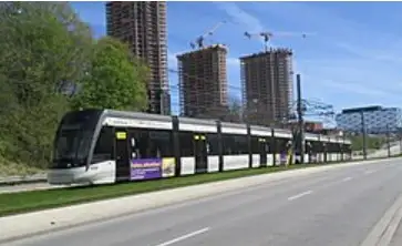 Very, very large room - King size bed. PRIVATE, FURNISHED and a BRIGHT room on the 2nd floor in a to...