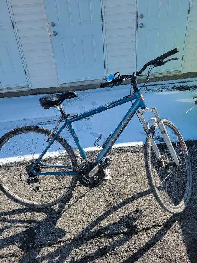 velo diamondback edgewood in Cruiser, Commuter & Hybrid in Saint-Jean-sur-Richelieu - Image 4