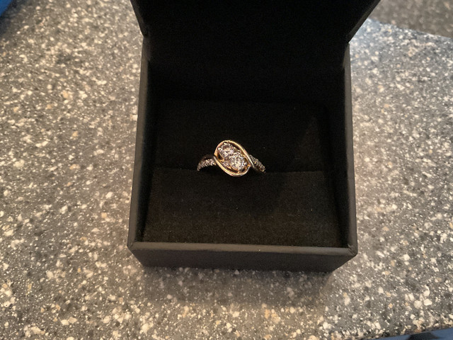 Ladies diamond ring!! in Jewellery & Watches in Chatham-Kent