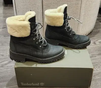 Women’s Timberland Courmayer Valley Shearling Boots – size 7, View more