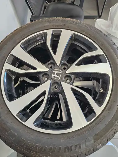 Honda Odyssey tires on rims with TPM sensors Tread depth between 10-11 /32nds 236/55 R19 on OEM rims...