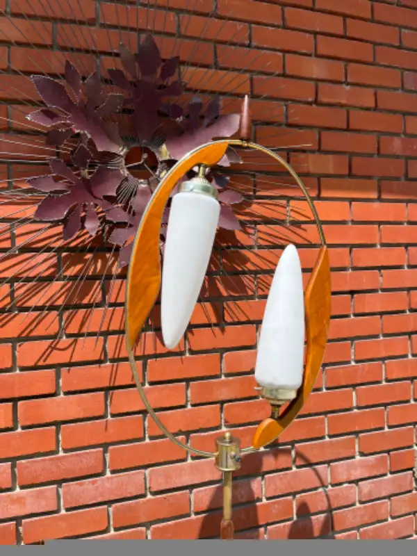 Lampe sur pied mid century 1960 mcm floor lamp in Indoor Lighting & Fans in City of Montréal - Image 5