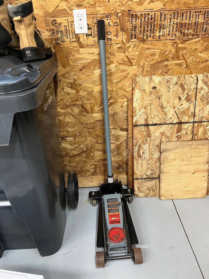 3 ton Prolift floor jack Other North Bay Kijiji