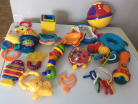 lot de jouets pour bébé